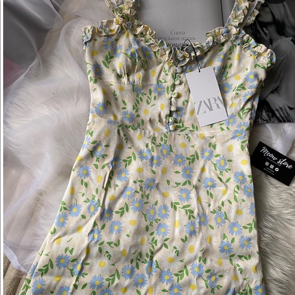 Zara floral satin dress bloggers fav - Picture 13 of 16